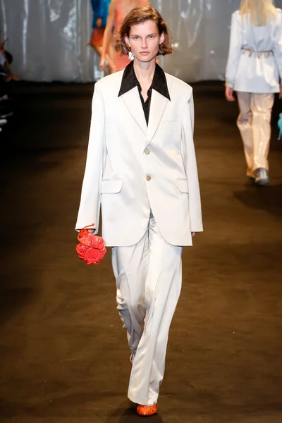Look 40